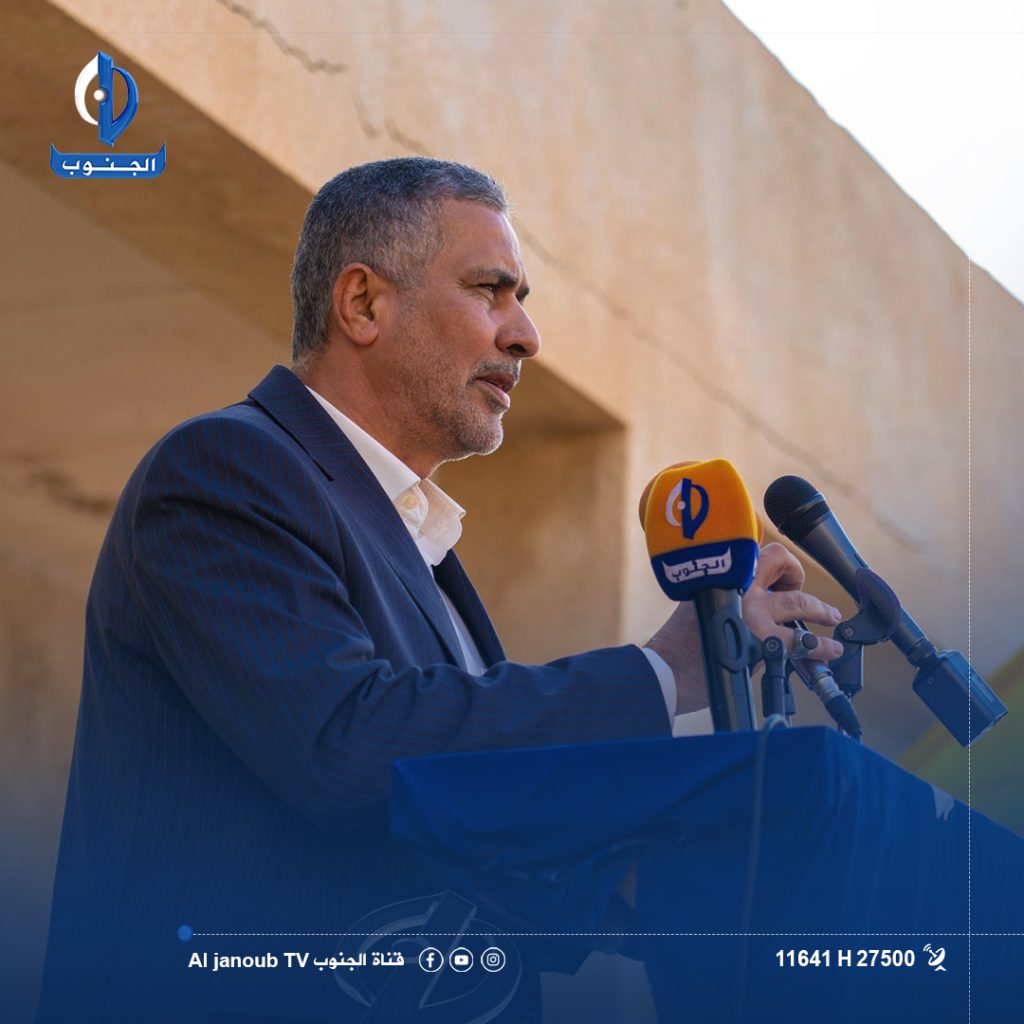 نؤكد رفضنا القاطع لأي اتفاق أو تفاهم يمس بسيادة #العراق ووحدة أراضيه، ونشدد على أن #خور_عبدالله هو جزء لا يتجزأ من الأرض العراقية، ولا يمكن التفريط به تحت أي ذريعة.

إن الاتفاقية المبرمة سابقًا بين الحكومة العراقية والحكومة الكويتية تمثل انتهاكًا صريحًا لسيادة العراق، وقد أبطلتها المحكمة الاتحادية بقرار واضح يجب احترامه وتنفيذه.
ندعو الحكومة العراقية إلى الالتزام بالدستور وعدم القفز على قرارات القضاء، كما نطالب القوى الوطنية كافة بالوقوف صفًا واحدًا دفاعًا عن سيادة العراق وحقوقه الثابتة.

        جواد رحيم الساعدي
الأمين العام لحركة الجهاد والبناء

#قناة_الجنوب_الفضائية

تابعونا على مواقع التواصل الاجتماعي
 https://linktr.ee/aljanoub_tv
